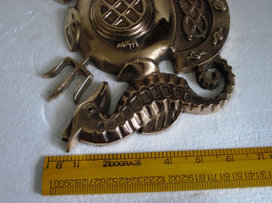 Marine Solid BRASS Navy Master Diver Plaque Deep Sea - DIVING HELMET Crests Badge (5117)
