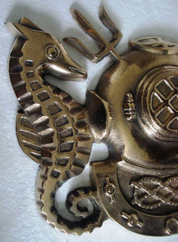 Marine Solid BRASS Navy Master Diver Plaque Deep Sea - DIVING HELMET Crests Badge (5117)