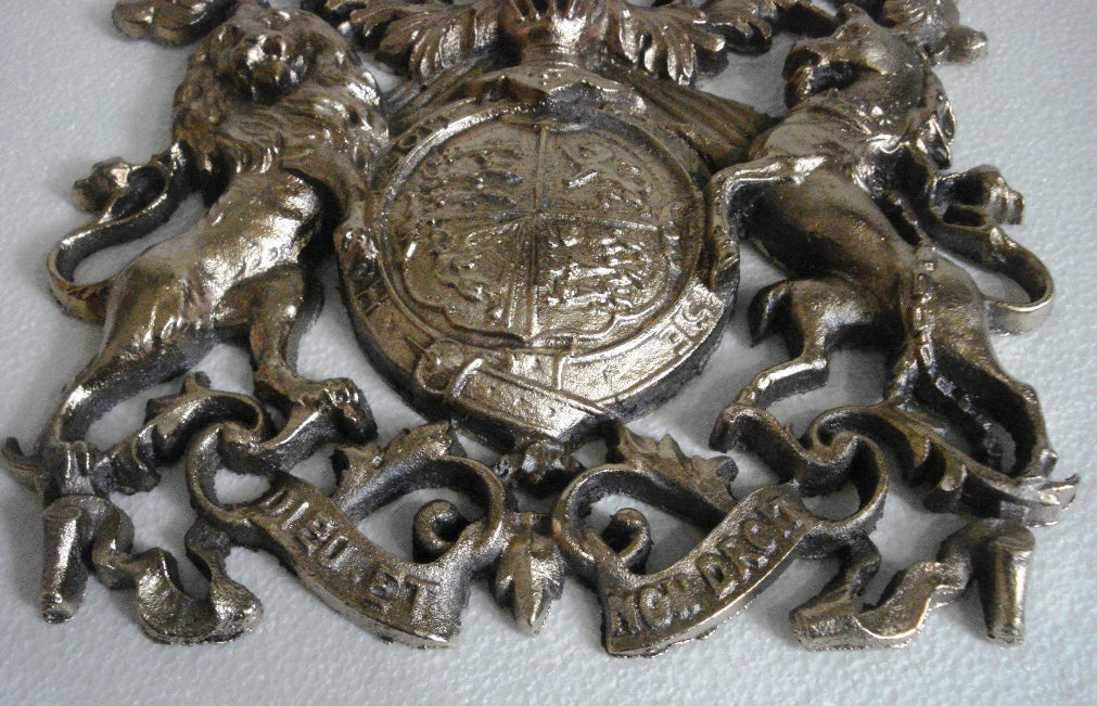 LARGE - Brass Vintage Style HEAVY CAST ROYAL CREST SAFE PLATE - Coat of Arms (5127)